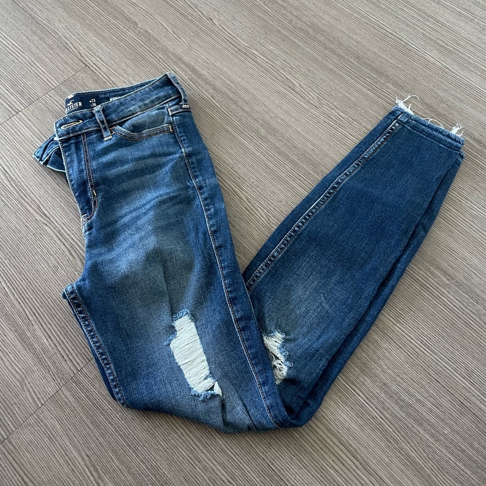 Hollister, size 00 regular length skinny jeans